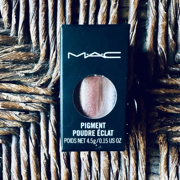 ✨🌟 MAC Pigment Powder ✨ Tan 🌟 - Picture 2 of 11